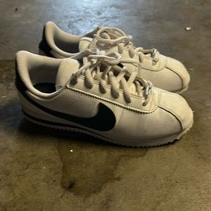 nike cortez 4.5 youth, women’s size 6